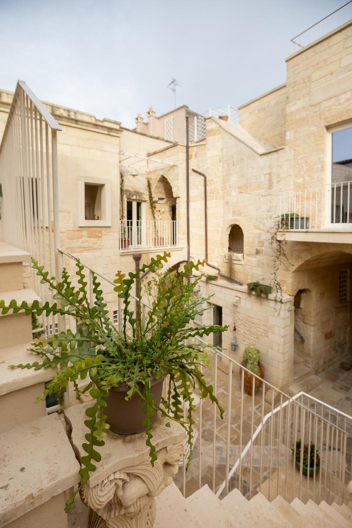 Hotel Palazzo Sant'Anna Lecce Exterior foto